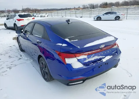 2022 Hyundai Elantra Hybrid Blue z USA, uszkodzony, nr VIN KMHLM4AJXNU013091